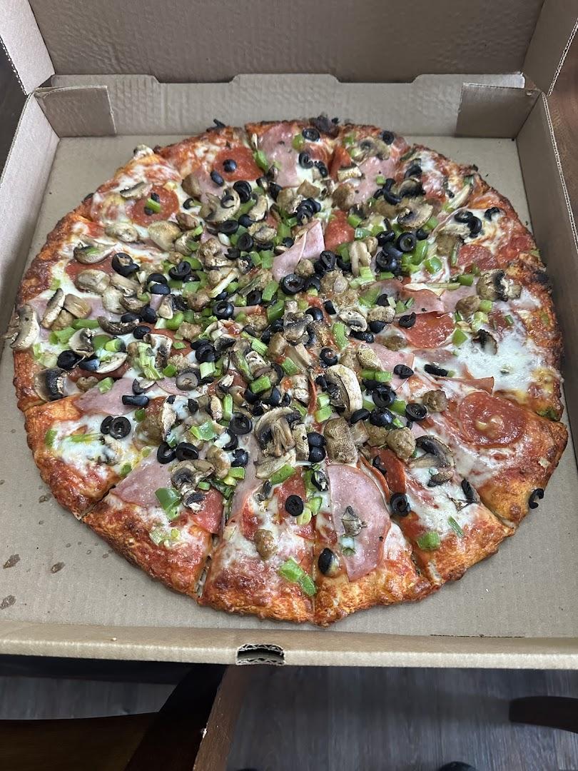 Scroungy Moose Pizza